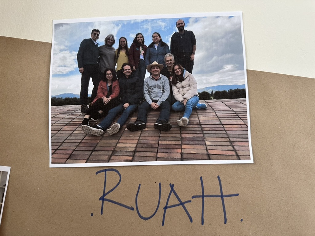 660C4555-B34C-4DDE-8105-7859781A6A00_1_105_c